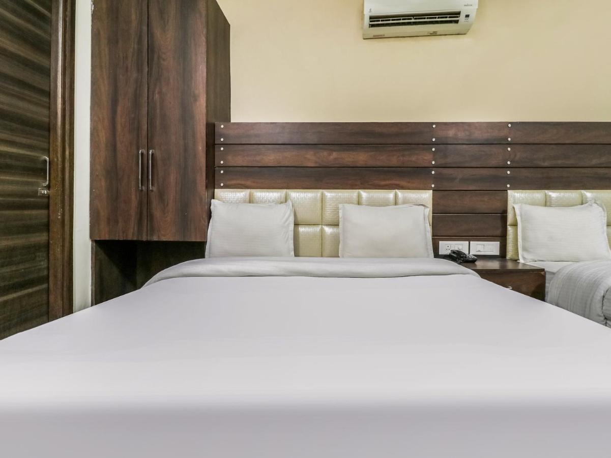 Oyo 1977 Hotel Grand Galaxy Amritsar Esterno foto